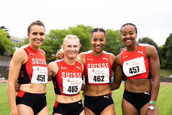 Die 4x100m Staffel der Schweiz: Riccarda Dietsche (SUI), Cynthia Reinle (SUI), Salome Kora (SUI), Sarah Atcho (SUI) am 03.06.2022 waehrend der Sparkassen Gala in Regensburg